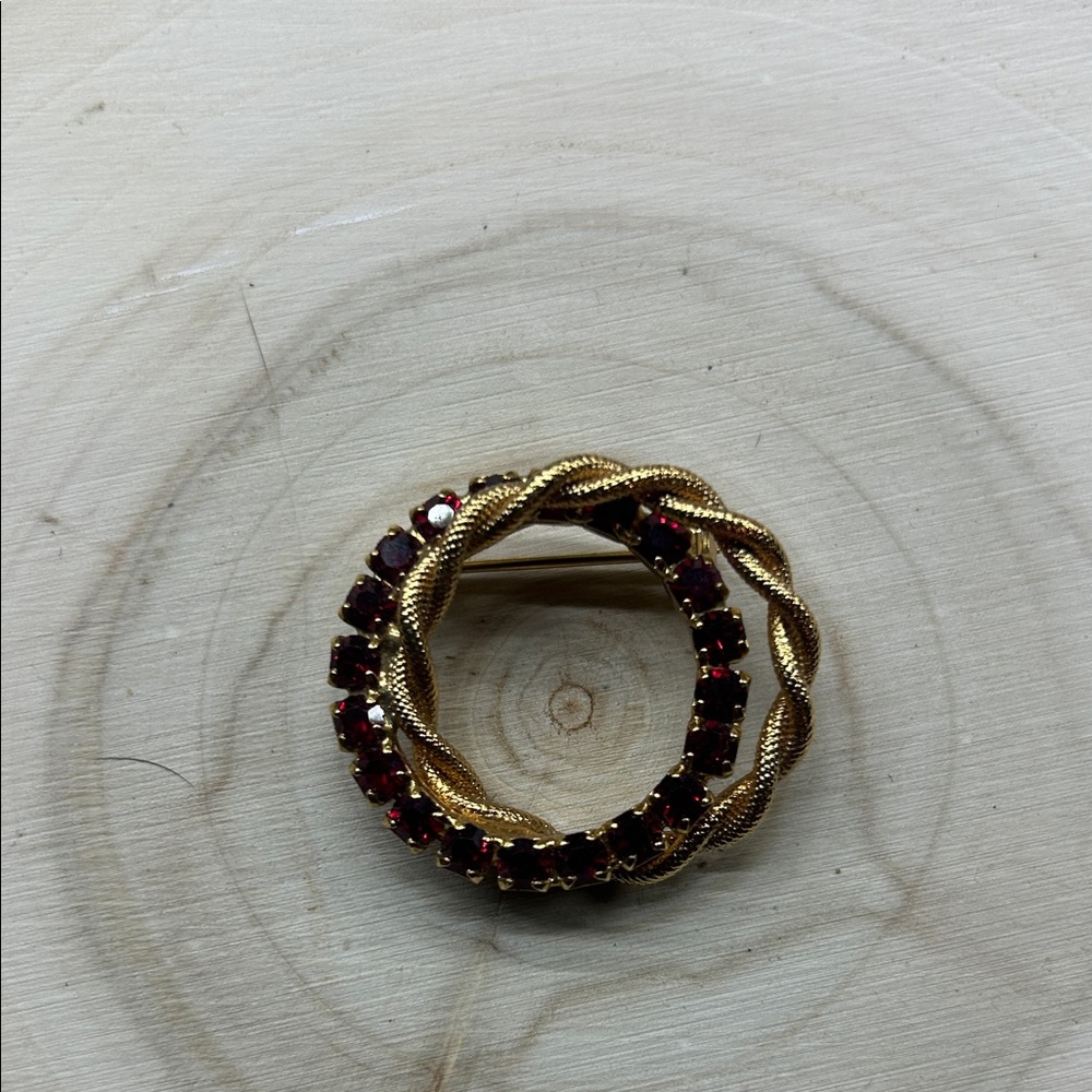 Sophisticated Gold and Red Women's Brooch